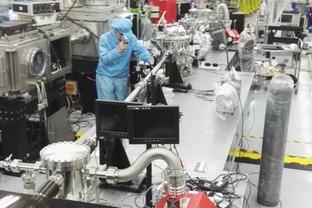 上海分院科研人員在實驗室過年 新一代家用電器的研發故事